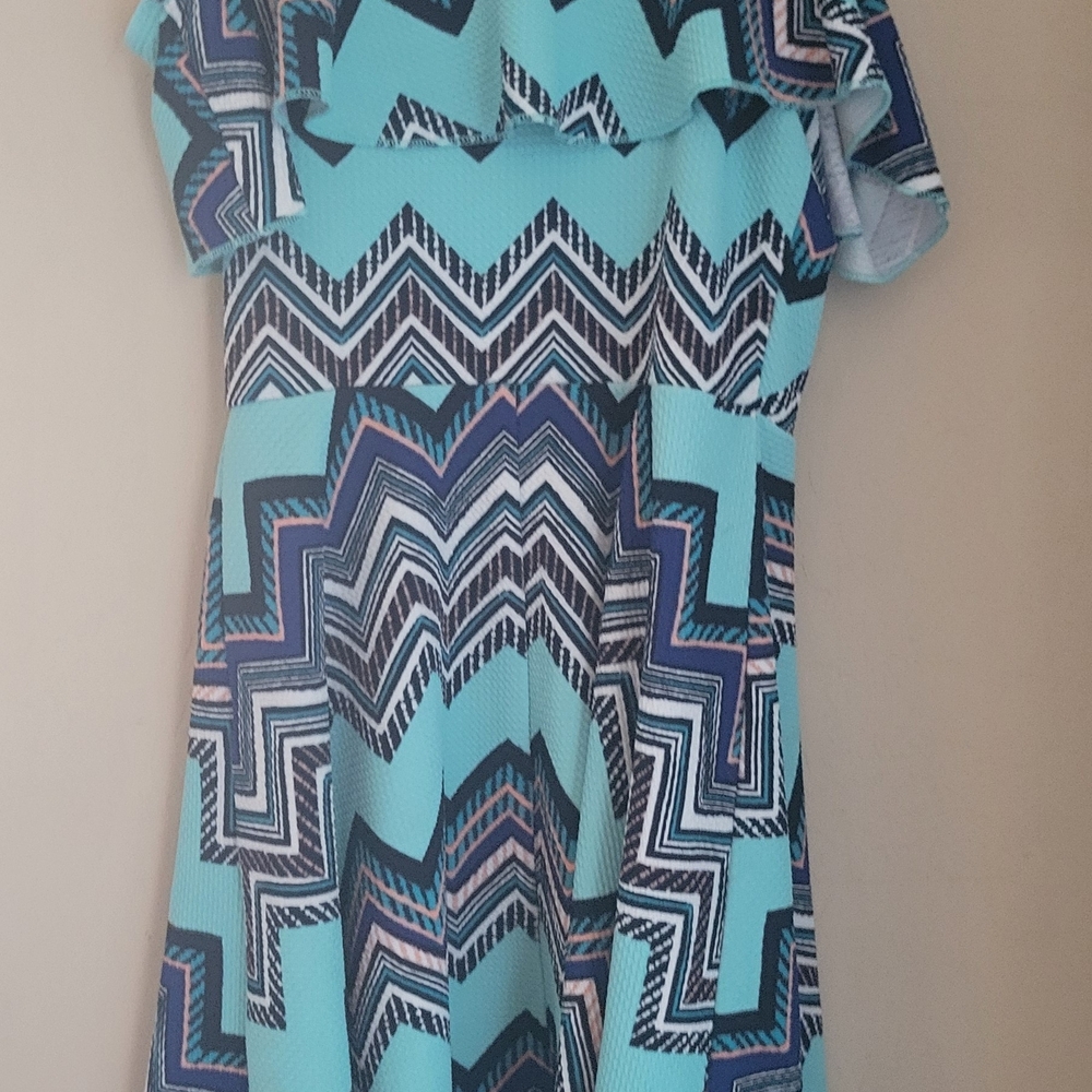 Chevron Patterned Dress - Picture 2 of 3